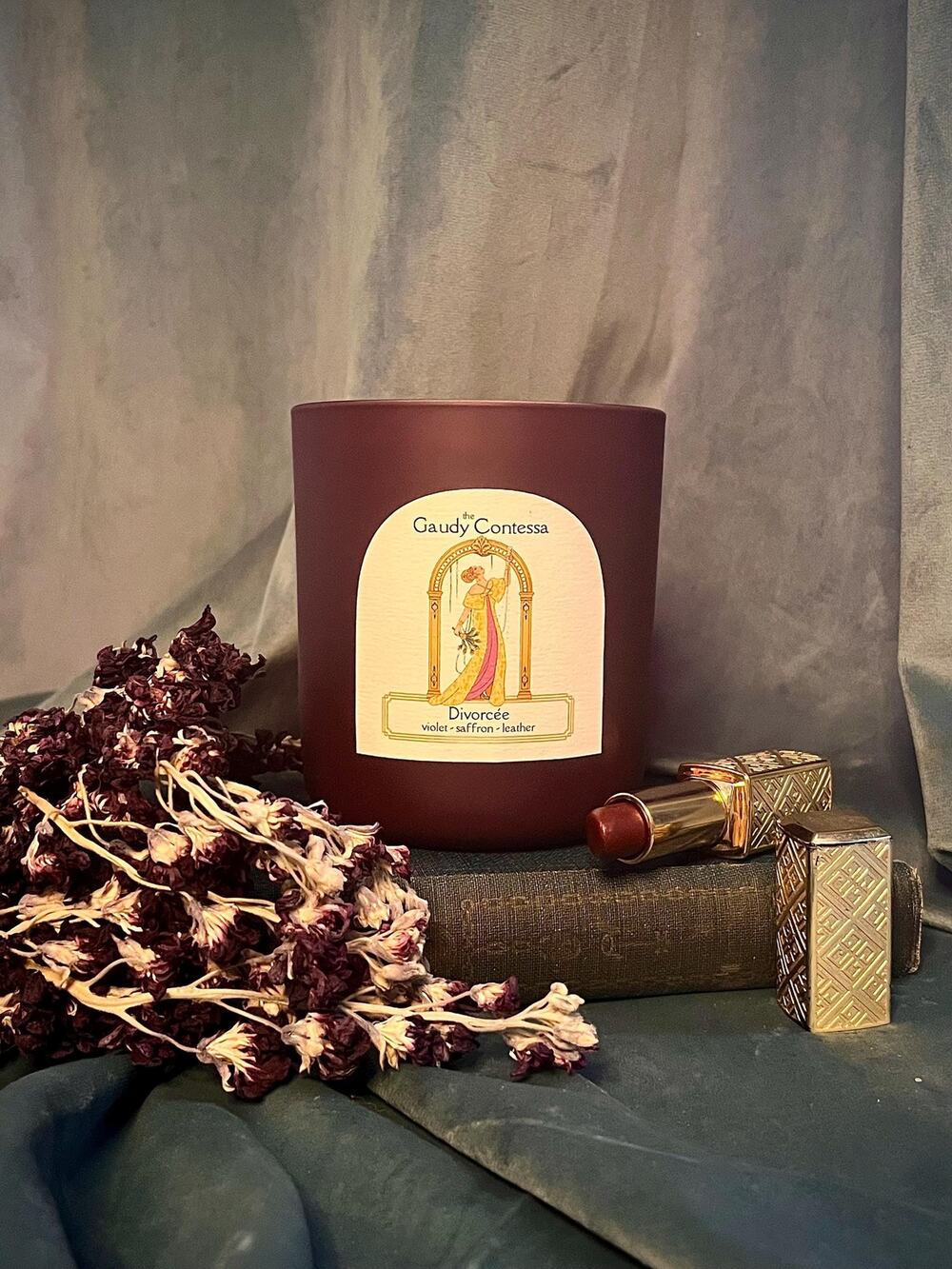 Hand poured scented candle - Divorcée - 12oz - Home Gift